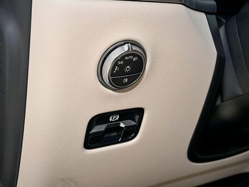 Used 2023 Mercedes-Benz GLC 300 image 24