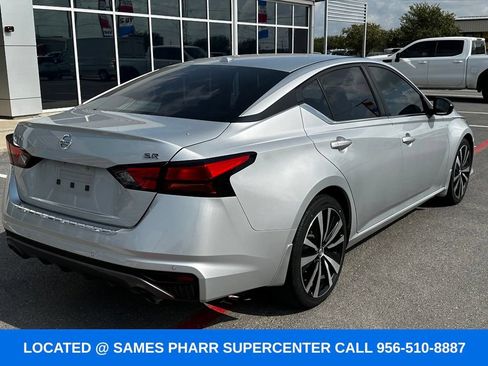 Used 2020 Nissan Altima 2.5 SR w/ Premium Package FWD image 9