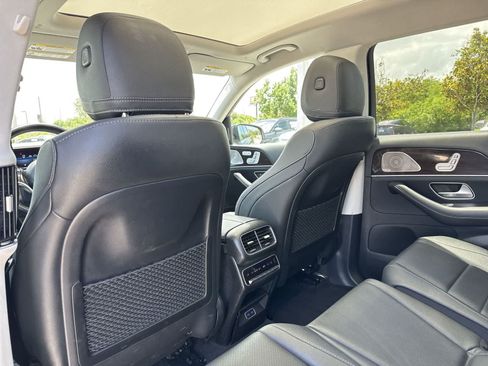 Used 2024 Mercedes-Benz GLS 450 4MATIC image 25