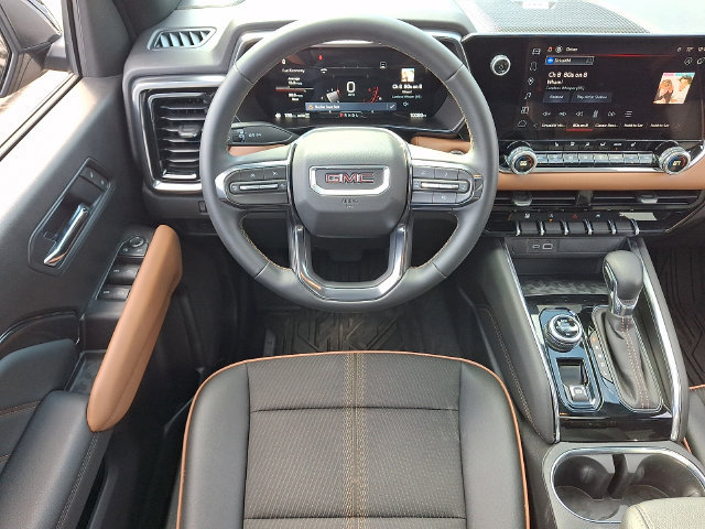 Used 2026 GMC Canyon AT4 w/ Technology Plus Package AWD/4WD image 3