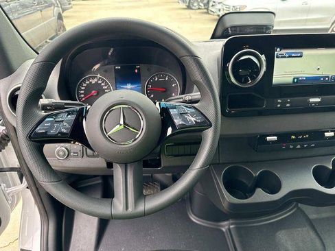New 2025 Mercedes-Benz Sprinter 2500 image 15