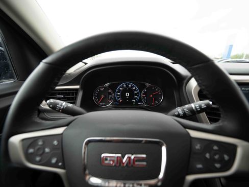 Used 2023 GMC Acadia Denali w/ Denali Ultimate Package AWD/4WD image 15