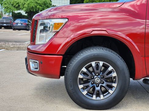 Used 2018 Nissan Titan PRO-4X w/ Pro-4x Utility Package image 7