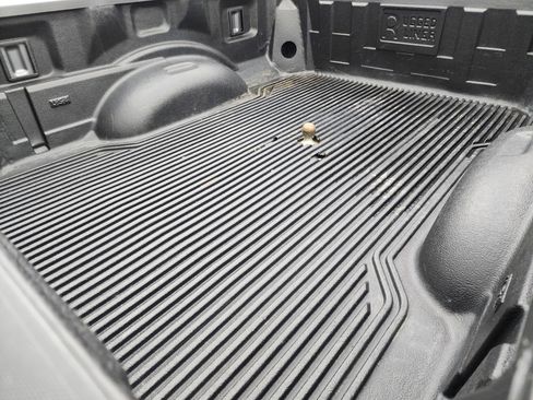 Used 2022 Ford F250 XL w/ STX Appearance Package image 5