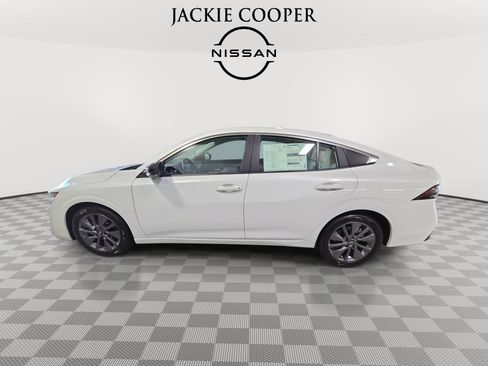 New 2026 Nissan Sentra SL w/ Floor Mat Package FWD image 8