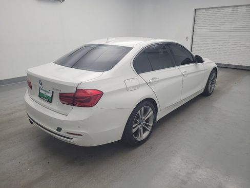 Used 2017 BMW 330i Sedan w/ Premium Package RWD image 10