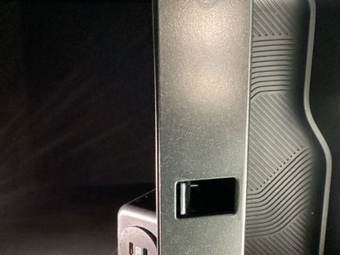 Used 2025 Ford Explorer Active w/ Active Comfort Package image 31