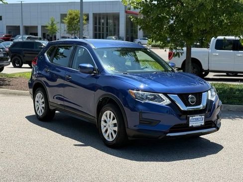 Used 2018 Nissan Rogue S AWD/4WD image 3