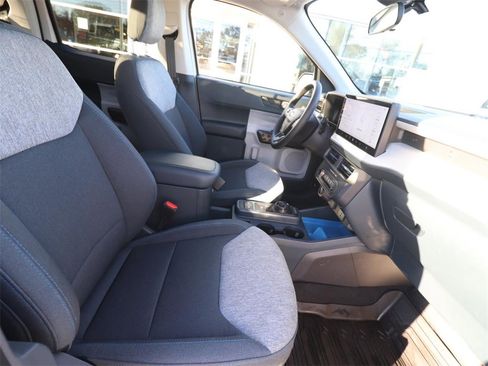 Certified 2025 Ford Maverick XLT w/ Equipment Group 302A image 10