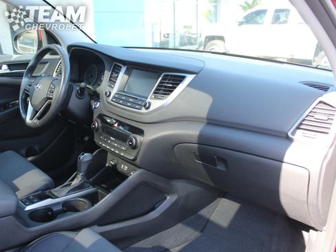 Used 2018 Hyundai Tucson Value AWD/4WD image 28