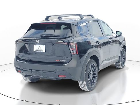 New 2026 Nissan Kicks SR image 4