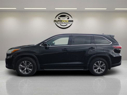 Used 2015 Toyota Highlander Plus image 4