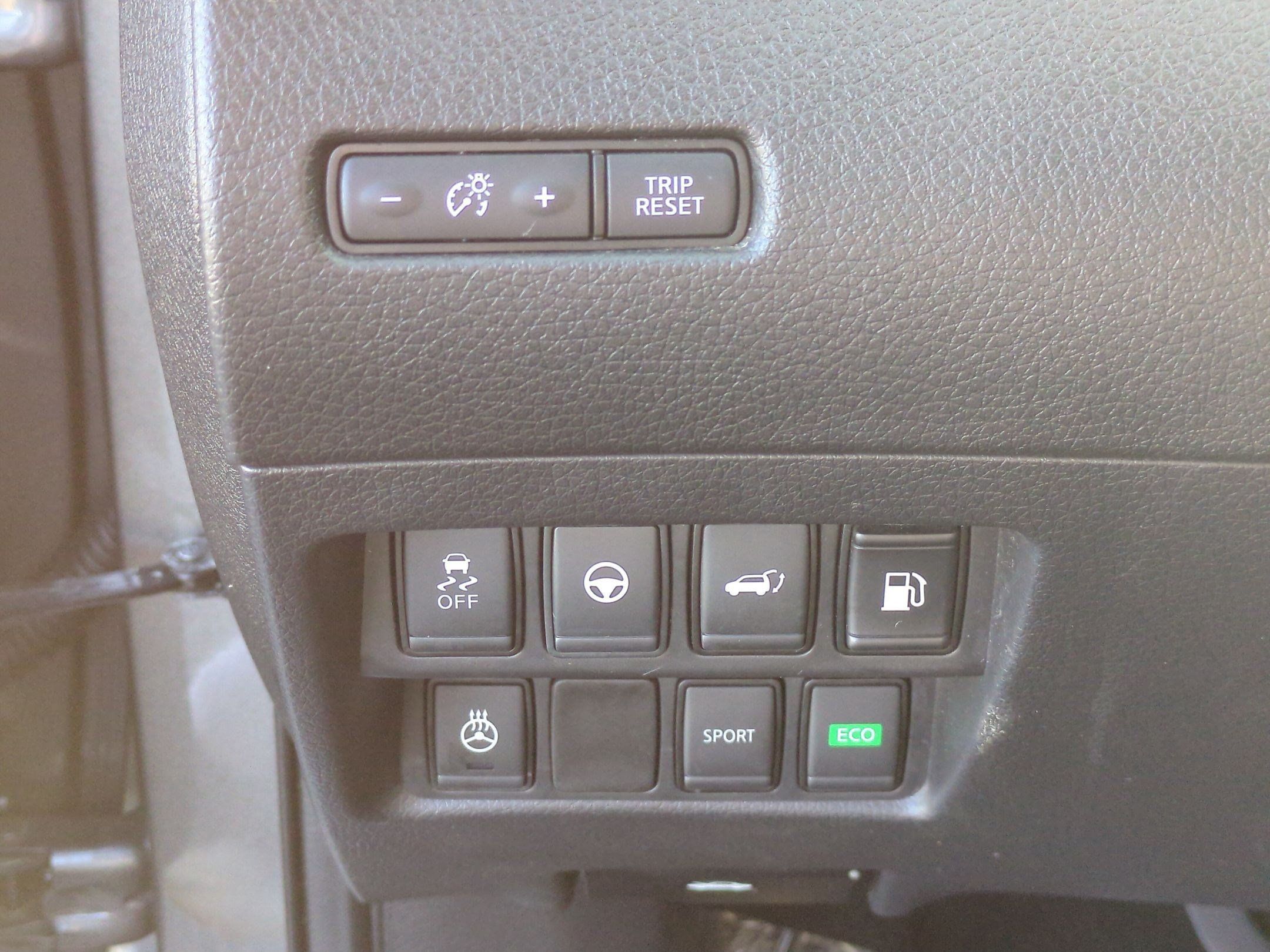 Used 2020 Nissan Rogue SL FWD image 17