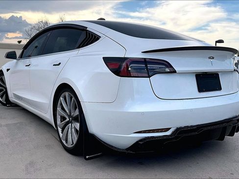 Used 2019 Tesla Model 3 RWD image 4