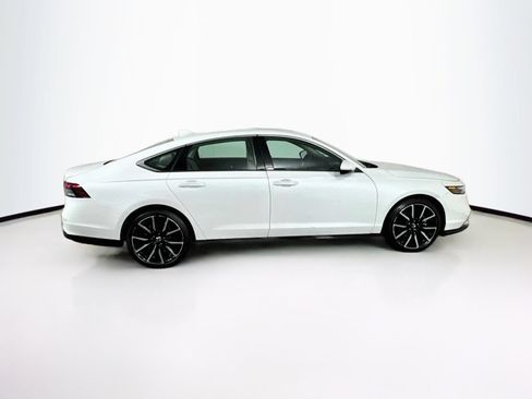 Used 2023 Honda Accord Touring image 9