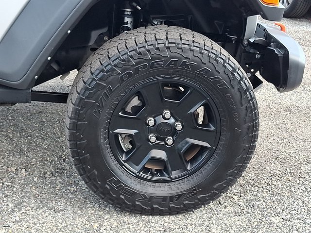 Certified 2022 Jeep Gladiator Mojave w/ Cold Weather Group AWD/4WD image 11