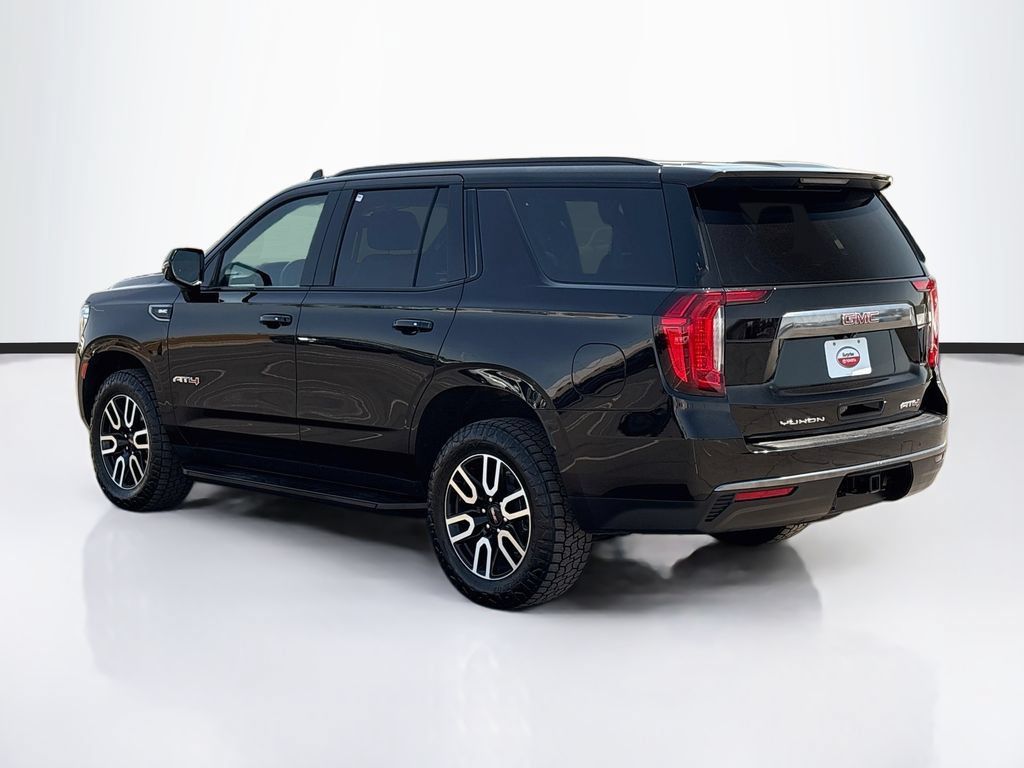 Used 2024 GMC Yukon AT4 w/ Technology Package AWD/4WD image 7