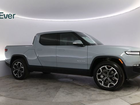 Used 2024 Rivian R1T Adventure image 14