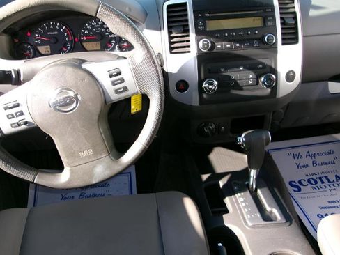 Used 2014 Nissan Xterra X w/ Nevada Tow Package image 11