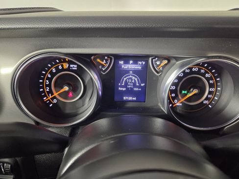 Used 2023 Jeep Gladiator Sport AWD/4WD image 14