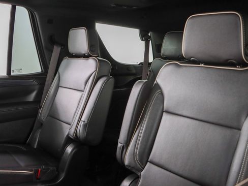 Used 2022 GMC Yukon SLT w/ SLT Premium Package AWD/4WD image 28