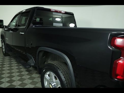 Used 2022 Chevrolet Silverado 2500 LTZ w/ LTZ Plus Package image 18