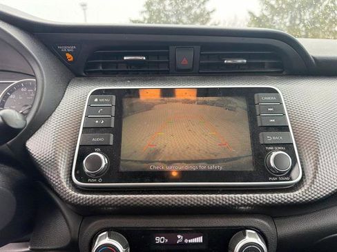 Used 2019 Nissan Kicks SV image 21