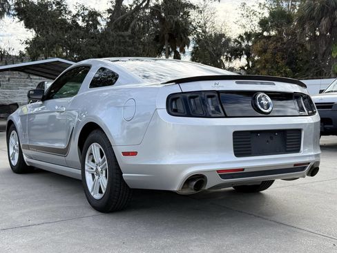 Used 2014 Ford Mustang Coupe image 6