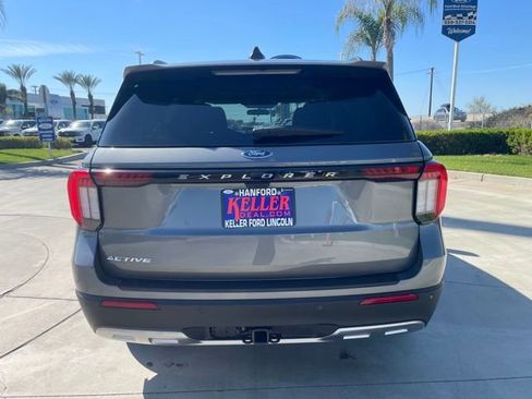 New 2026 Ford Explorer Active w/ Active Comfort Package image 4
