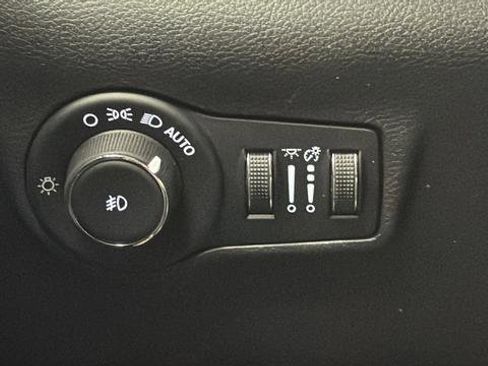 Certified 2022 Jeep Compass Trailhawk w/ Trailhawk Convenience Group AWD/4WD image 29