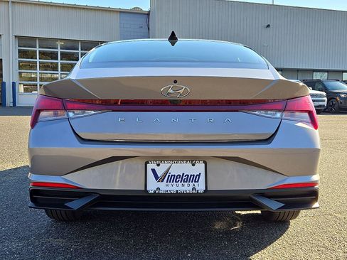 Certified 2023 Hyundai Elantra SEL w/ Convenience Package image 29