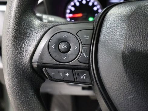 Used 2022 Toyota RAV4 XLE image 32