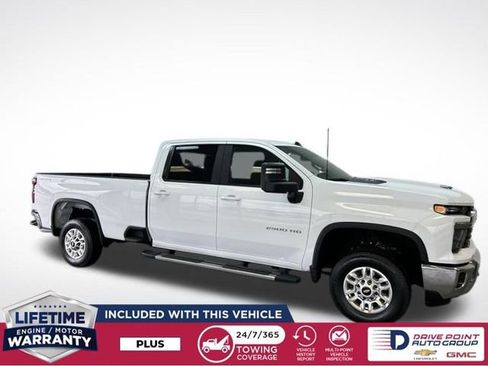 Used 2025 Chevrolet Silverado 2500 LT w/ Convenience Package AWD/4WD image 2