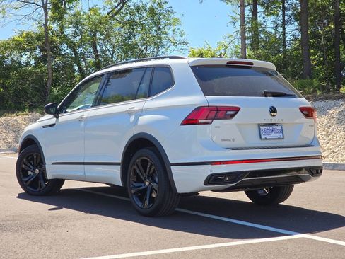 Used 2023 Volkswagen Tiguan SE R-Line AWD/4WD image 24