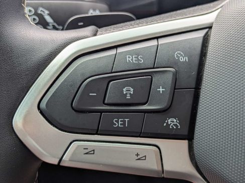 Used 2024 Volkswagen Atlas SEL AWD/4WD image 29