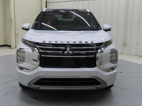 New 2025 Mitsubishi Outlander SEL image 8
