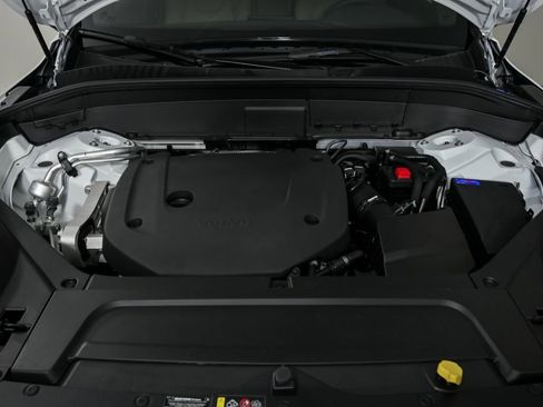 Certified 2026 Volvo XC90 B6 Plus w/ Protection Package Premier image 40