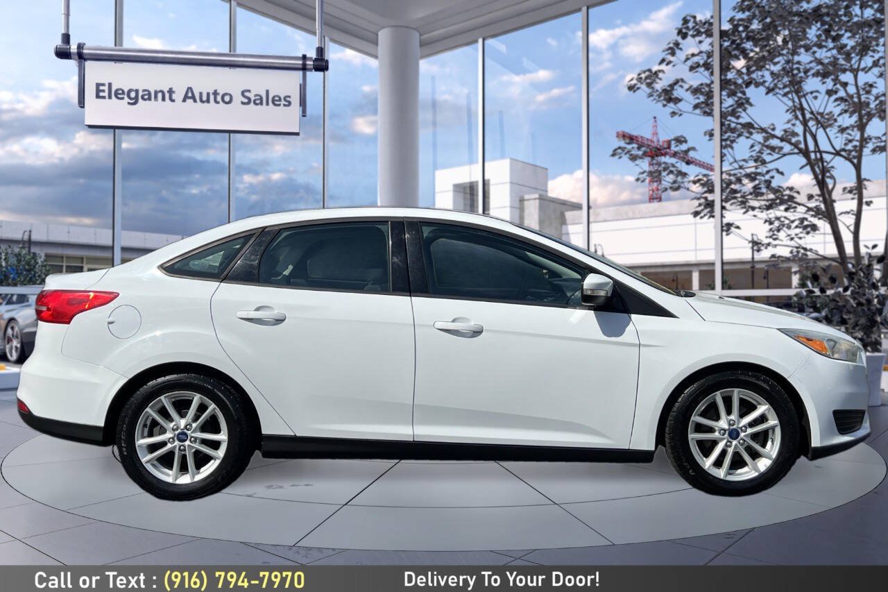 Used 2015 Ford Focus SE FWD image 4