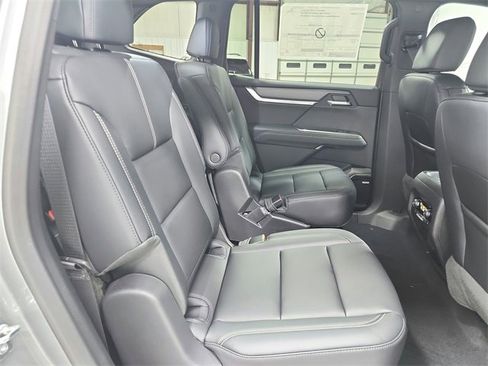 New 2026 GMC Acadia Elevation image 41