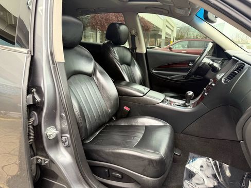 Used 2017 INFINITI QX50 AWD w/ Premium Plus Package image 40