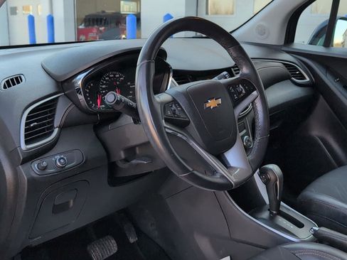 Used 2019 Chevrolet Trax LT w/ Redline Edition image 15