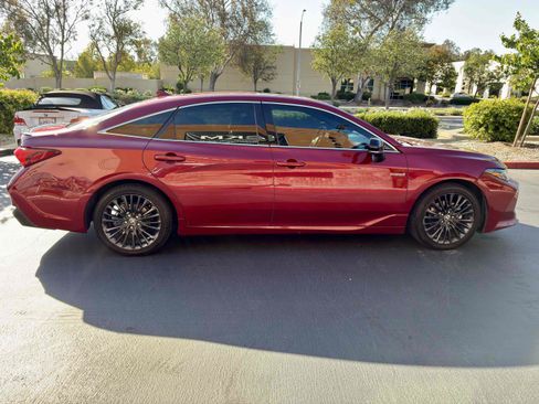 Used 2021 Toyota Avalon XSE w/ Carpet Mat Package (TMS) FWD image 7