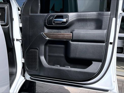 Used 2020 Chevrolet Silverado 2500 LT w/ Z71 Off-Road Package image 23