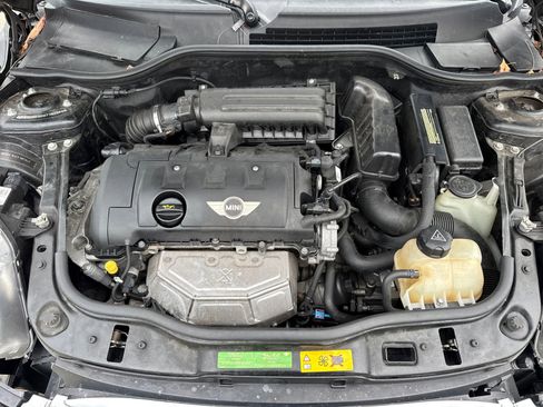 Used 2011 MINI Cooper Hardtop image 6