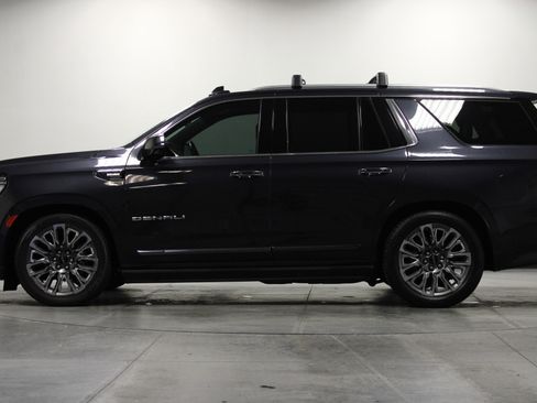 Used 2023 GMC Yukon Denali Ultimate AWD/4WD image 7