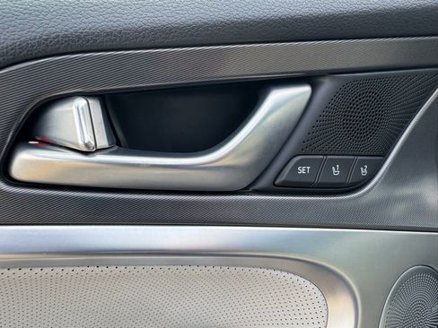 Used 2024 Genesis G70 3.3T Advanced image 19