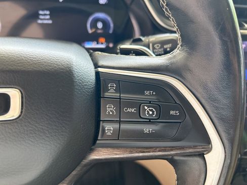 Used 2021 Jeep Grand Cherokee L Limited RWD image 48