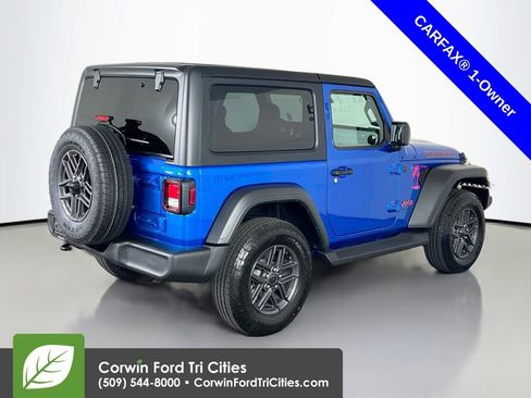 Used 2025 Jeep Wrangler Sport image 14