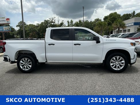 Used 2022 Chevrolet Silverado 1500 Custom w/ Safety Confidence Package RWD image 6
