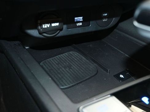 Used 2024 Hyundai Elantra SEL w/ Convenience Package image 14